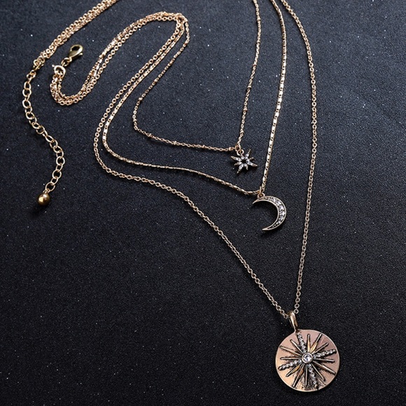 Triple Layer starburst Necklace - Picture 3 of 3